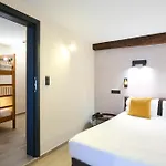 Les Tanneurs Hotel Namen