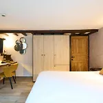 Les Tanneurs Hotel Namen