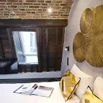 Les Tanneurs Hotel