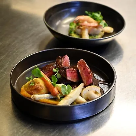 Les Tanneurs نامور