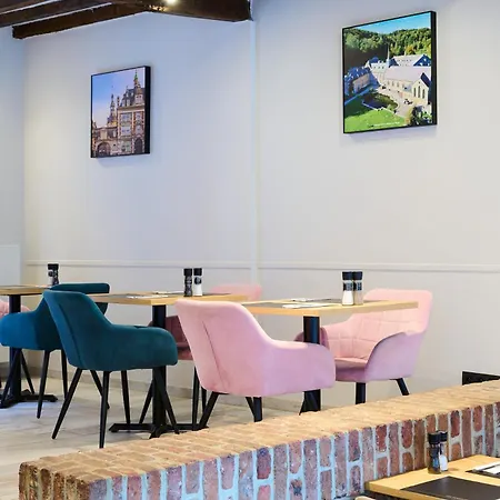 Les Tanneurs Hotel