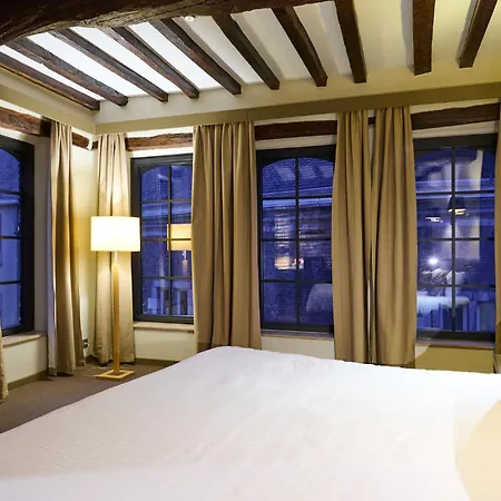 Les Tanneurs Hotel