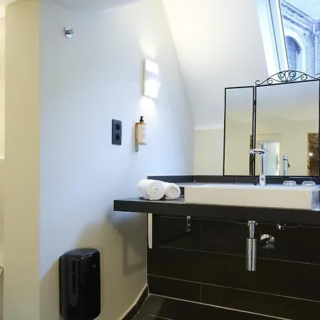 Les Tanneurs نامور