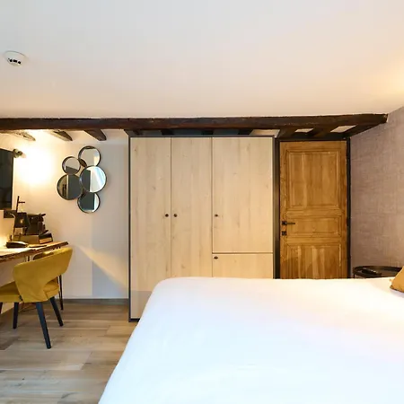 Les Tanneurs Отель Намюр