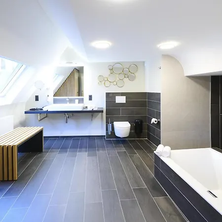 Отель Les Tanneurs Намюр