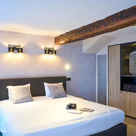 Les Tanneurs Отель