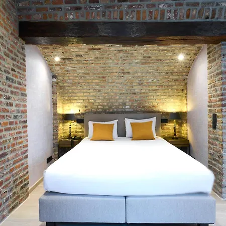 Les Tanneurs Hotel