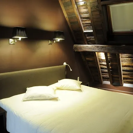 Hotel Les Tanneurs 4*