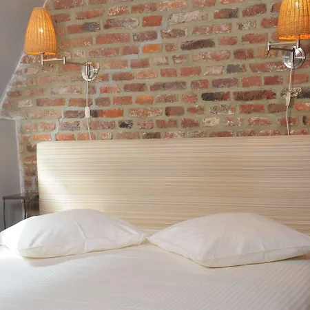 Hotel Les Tanneurs 4*