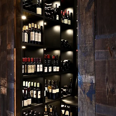 Отель Les Tanneurs Намюр