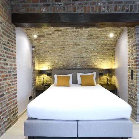 فندق Les Tanneurs 4*