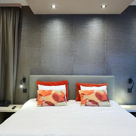 Les Tanneurs فندق نامور