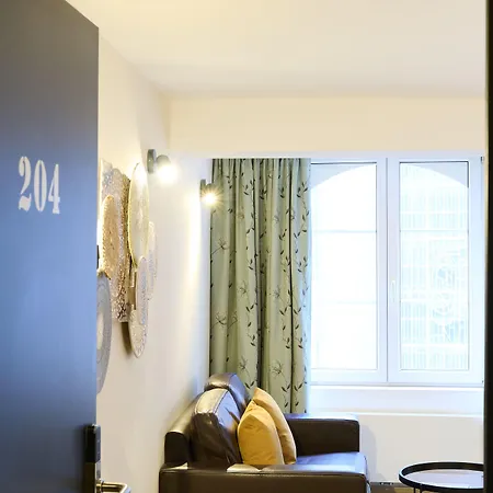 Les Tanneurs Отель Намюр