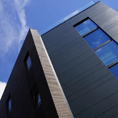 Les Tanneurs فندق