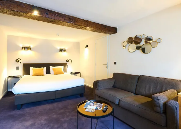 Les Tanneurs Hotel Namen